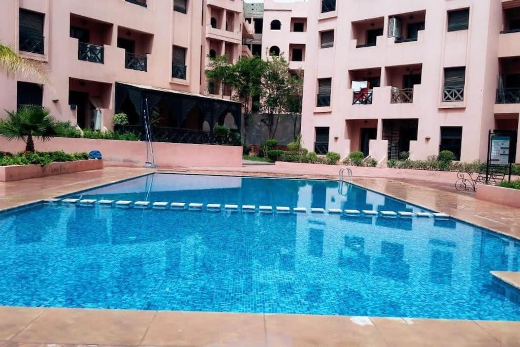 Appartement Confortable Avec 5 Piscines Marrakesh Exterior photo